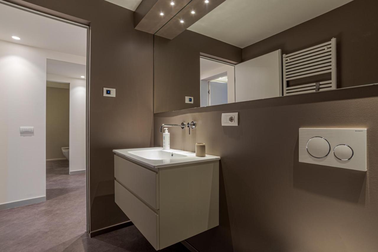 Suite Del Duomo - by MyHomeInComo Eksteriør billede